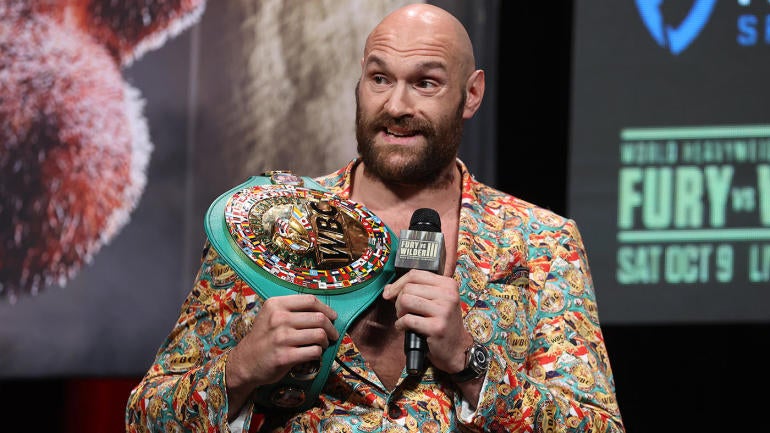 tyson-fury-mic.jpg