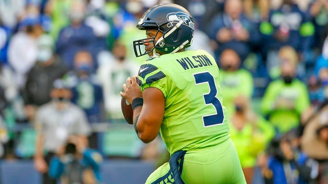 russell-wilson-seahawks.jpg