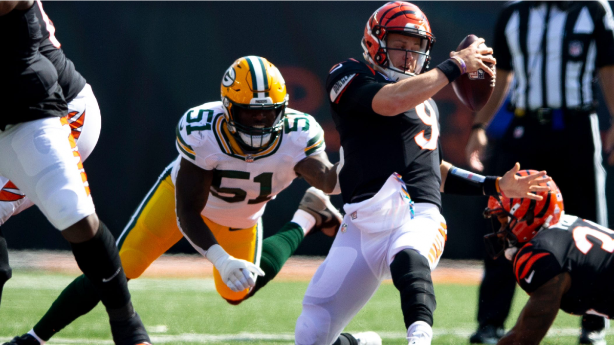 Joe Burrow hospitalized for a throat contusion following Bengals’ Week 5 loss to Packers – CBSSports.com