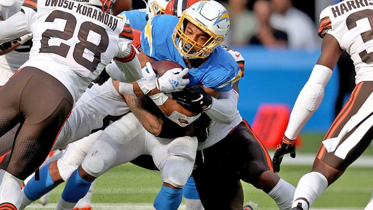 austin-ekeler-chargers.jpg