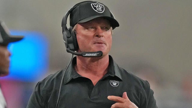 Jon Gruden Resigns As Raiders Coach After More Leaked Emails Reveal ...