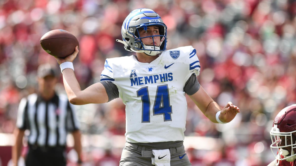 Memphis vs. UCF odds, line, spread: 2021 college football picks, Week 8 predictions from model on 22-9 run thumbnail