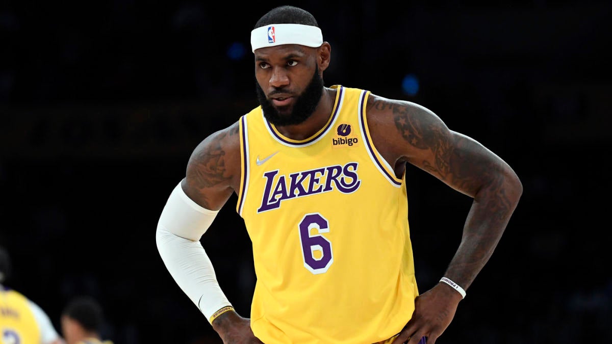 Lakers' LeBron James cleared after 2 negative COVID-19 tests