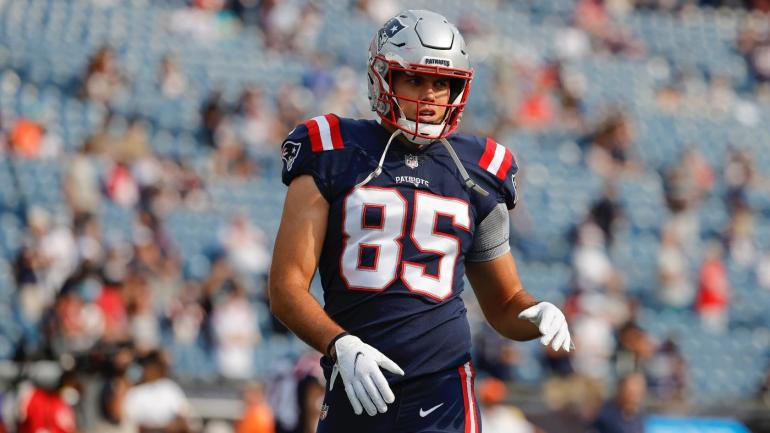 hunter-henry-patriots-cbs.jpg