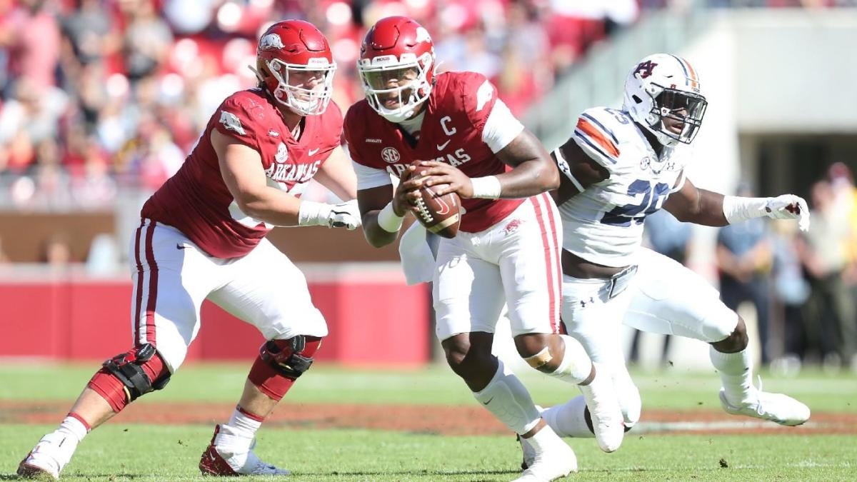 Arkansas faces a major threat in the Cincinnati Bearcats as they come to  town for the Razorbacks' season opener