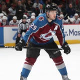 nathan-mackinnon.jpg