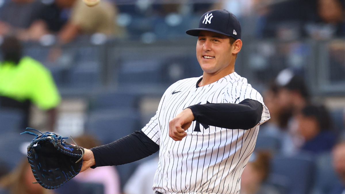 Yankees' Luke Voit: 'I deserve' to play as much as Anthony Rizzo