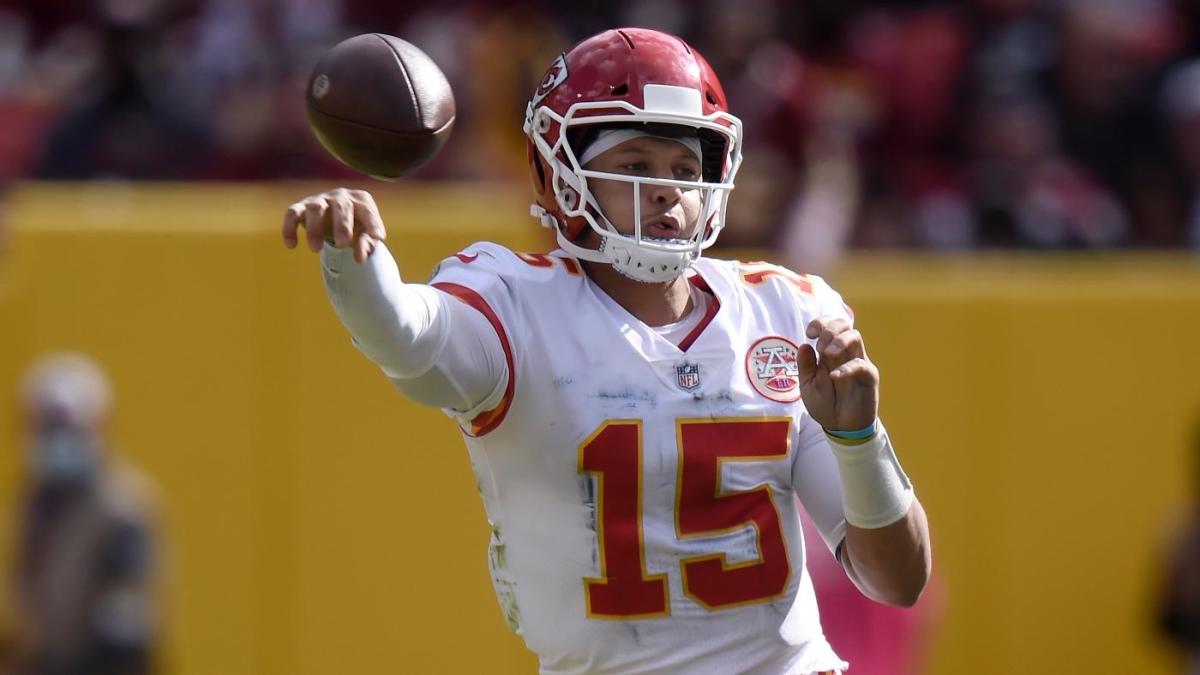Nfl Week 9 Odds Picks Chiefs Offense Ready To Take Off Vs Packers Plus Banking On Dak To Sit Out Again - Cbssportscom