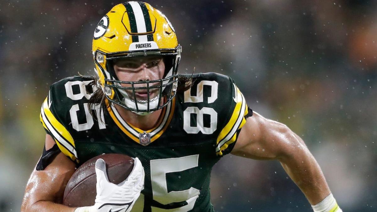 Packers' Robert Tonyan tears ACL in Thursday night win over Cardinals: Green  Bay TE done for the year 