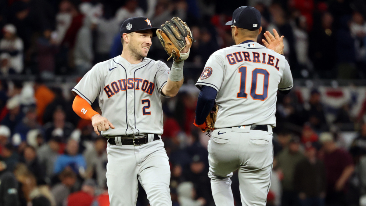 Astros stay alive on Correa's walk-off as Braves move to brink of World  Series, MLB