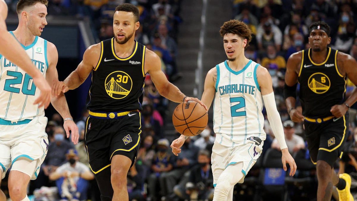 Steph Curry's late slide-in attempt to draw a charge on LaMelo Ball is another play that should be eliminated thumbnail