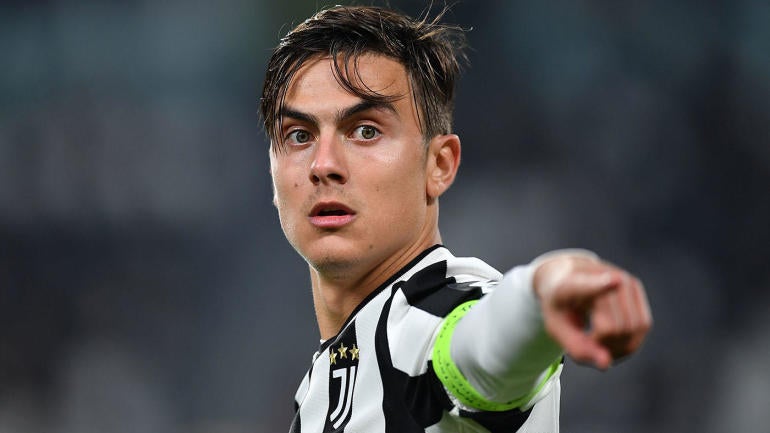 dybala-pointing.jpg