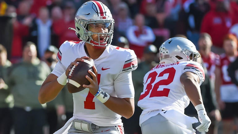 gettyimages-1236393191-cj-stroud-buckeyes-qb-2021-1400.jpg