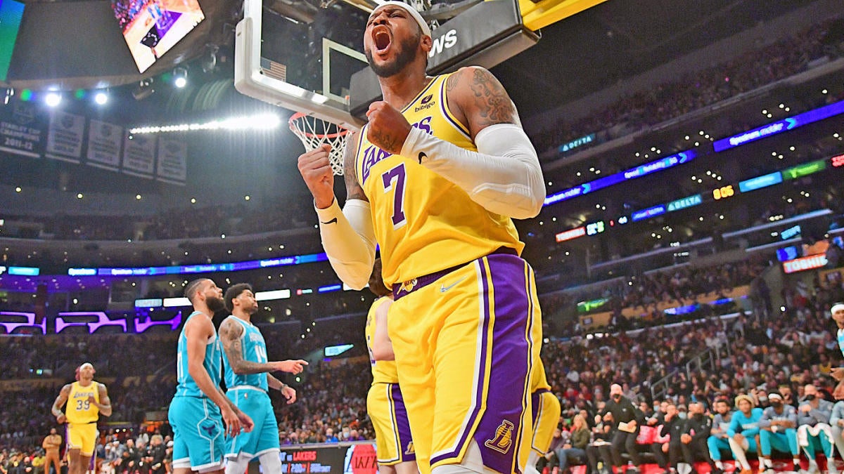 Carmelo Anthony melanjutkan awal musim yang mendesis, mencetak tujuh lemparan tiga angka dalam kemenangan PL Lakers atas Hornets