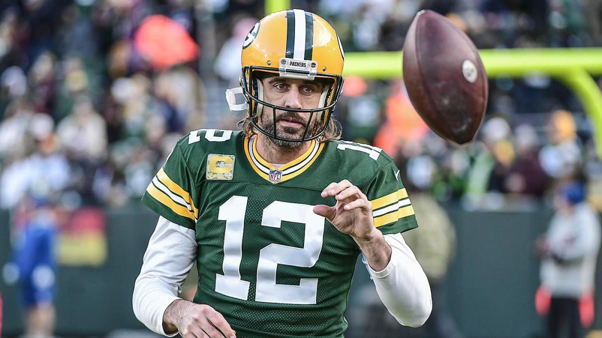 Emotional Aaron Rodgers admits to being 'misty' during Packers win over Seahawks