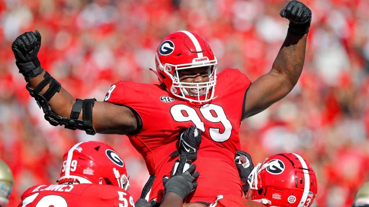 Georgia defensive lineman Jordan Davis scores rushing TD, leads pep band in epic Senior Day farewell