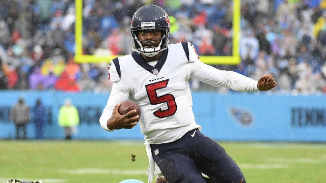 Texans bench Tyrod Taylor for Davis Mills during Houston's Week 13 game  against the Colts 