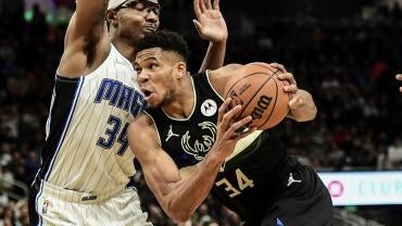 Giannis Antetokounmpo Milwaukee Bucks