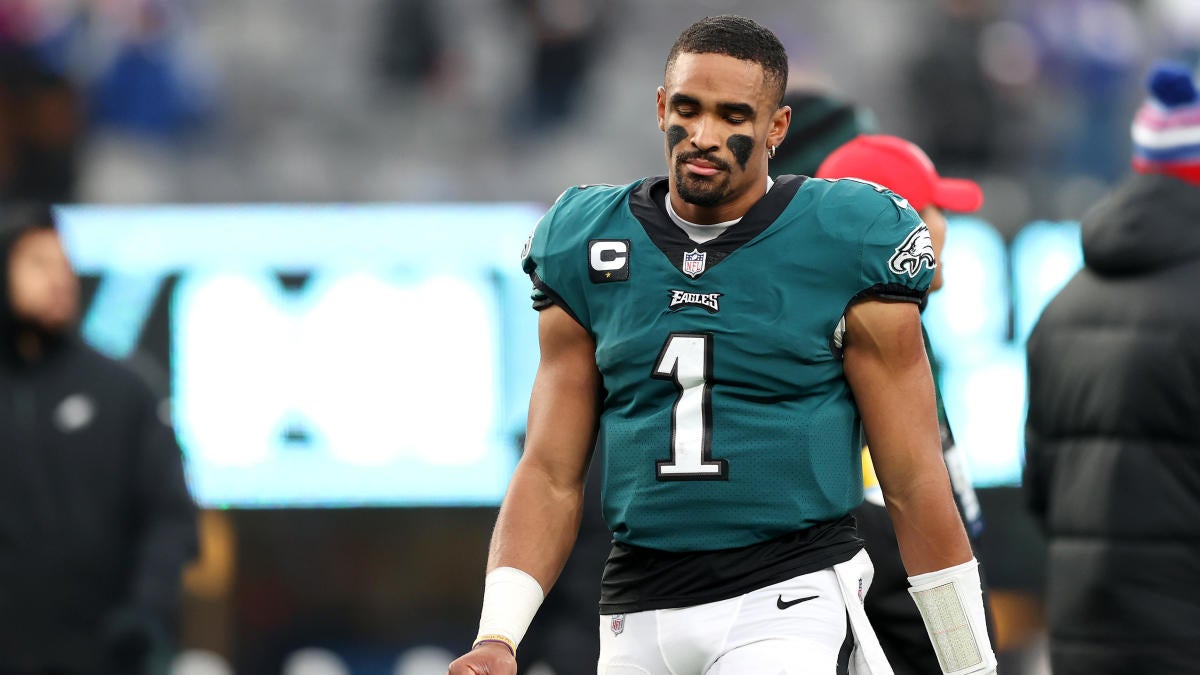 Giants vs. Eagles score: Jalen Hurts stumbles as New York 'D' rides four  turnovers to ugly NFC East victory 