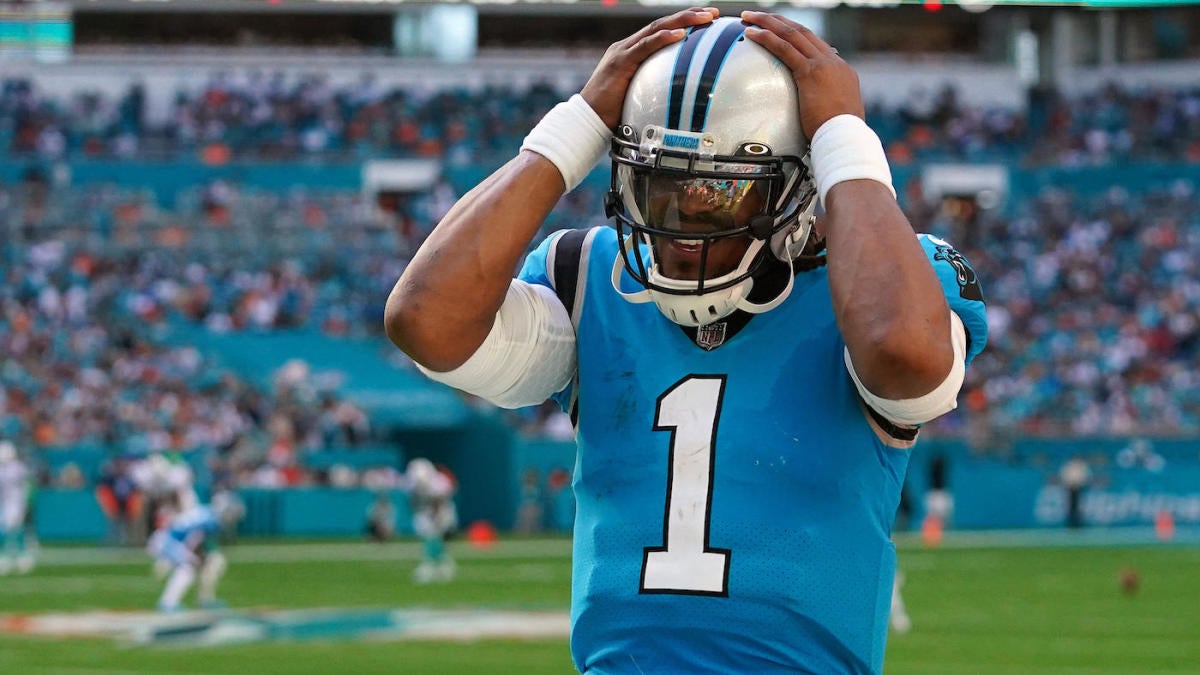 Miami Gardens, United States. 28th Nov, 2021. Sunday, November 28, 2021;  Miami Gardens, FL USA; Carolina Panthers quarterback Cam Newton (1) passes  the ball during an NFL game against the Miami Dolphins