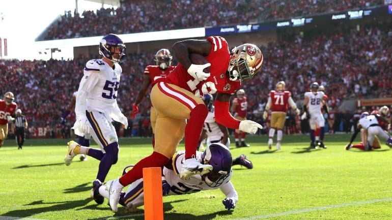 NFL Week 12 scores, highlights, updates, schedule: 49ers run all over