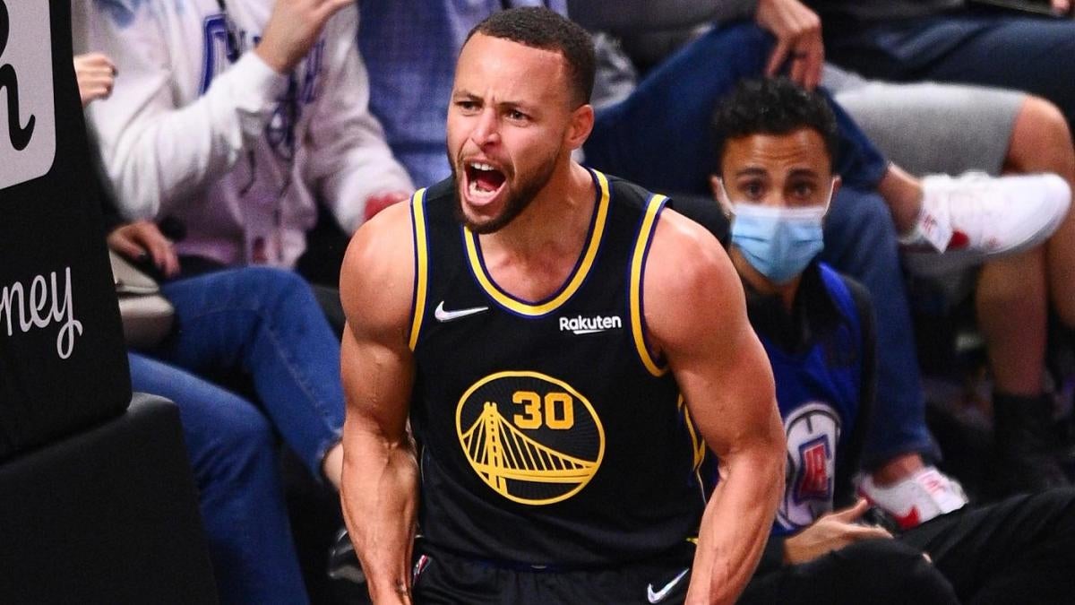 Warriors menang 7 kali berturut-turut setelah melepaskan tembakan Steph Curry menggunakan technical foul sebagai motivasi untuk menutup Clippers