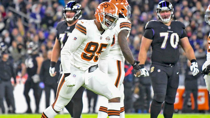 myles-garrett-browns.jpg