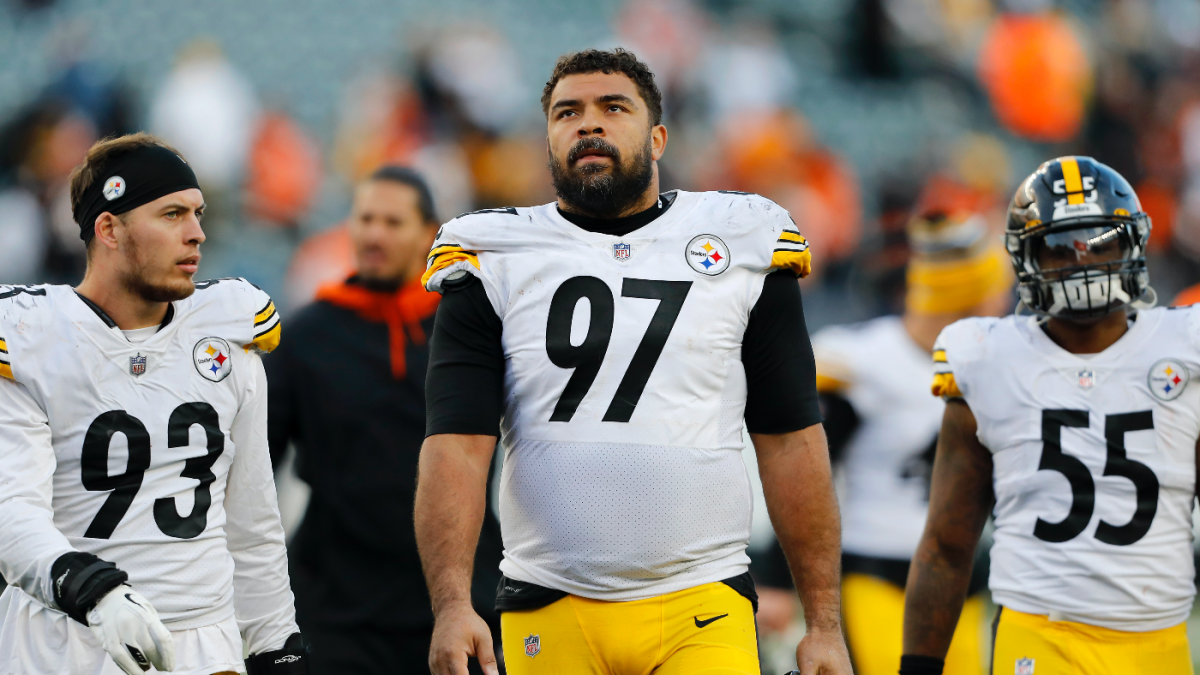 Steelers' Cam Heyward Offers Perfect 'Tip Of The Cap' To Fallen