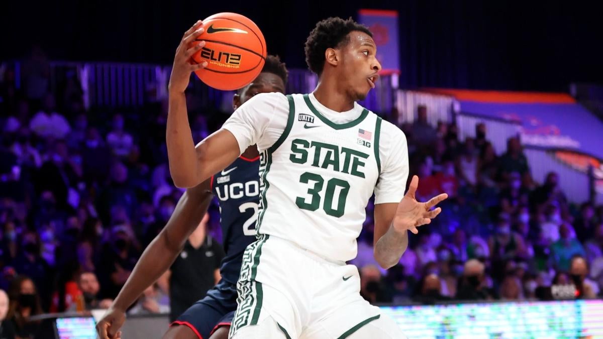Skor, jadwal, pilihan Tantangan Sepuluh Besar/ACC 2021: UNC vs. Michigan, Negara Bagian Michigan vs. Louisville di ketuk