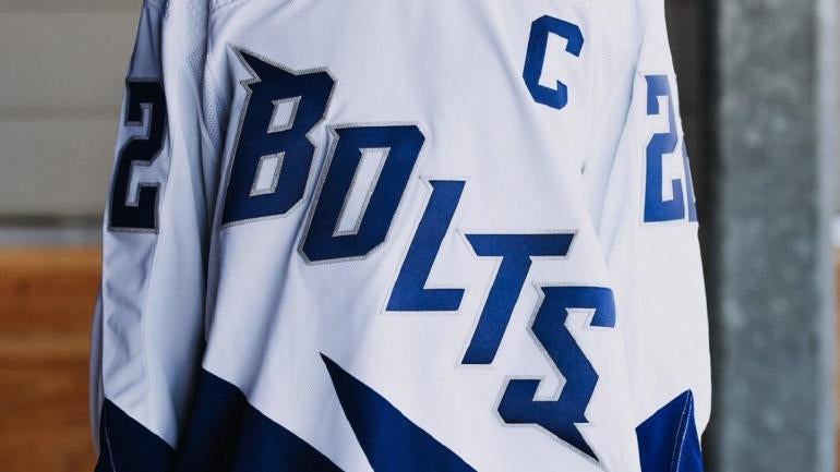 tampa-bay-lightning-stadium-series-jersey.jpg