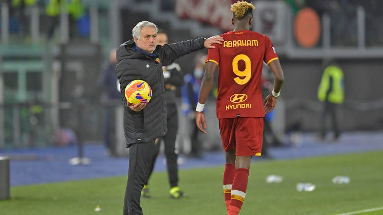 jose-mourinho-tammy-abraham-roma.jpg