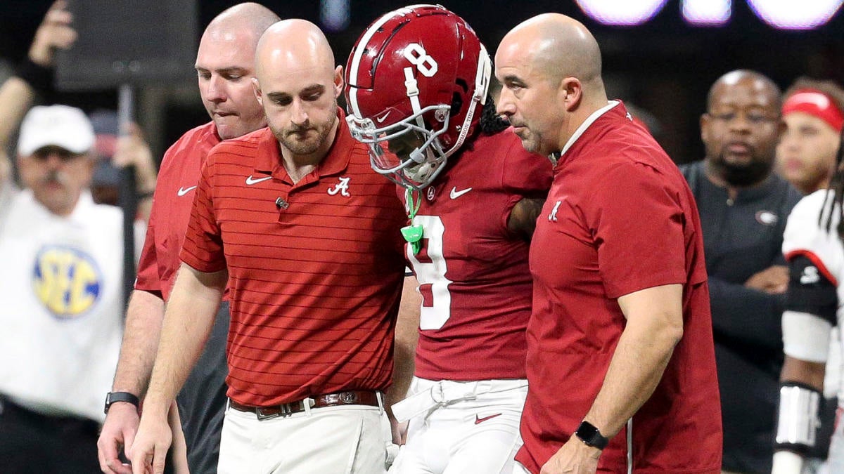 Report: Alabama's John Metchie III Believed to Have Torn ACL