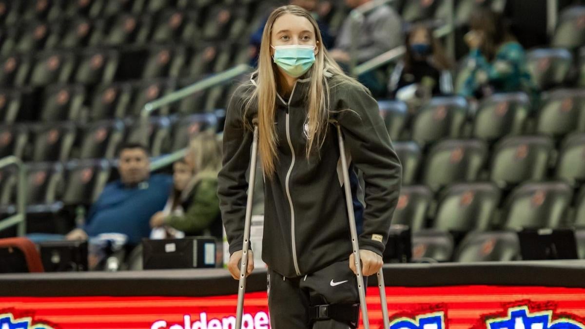 Bintang UConn Paige Bueckers mempertimbangkan operasi lutut, mungkin melewatkan waktu yang lama