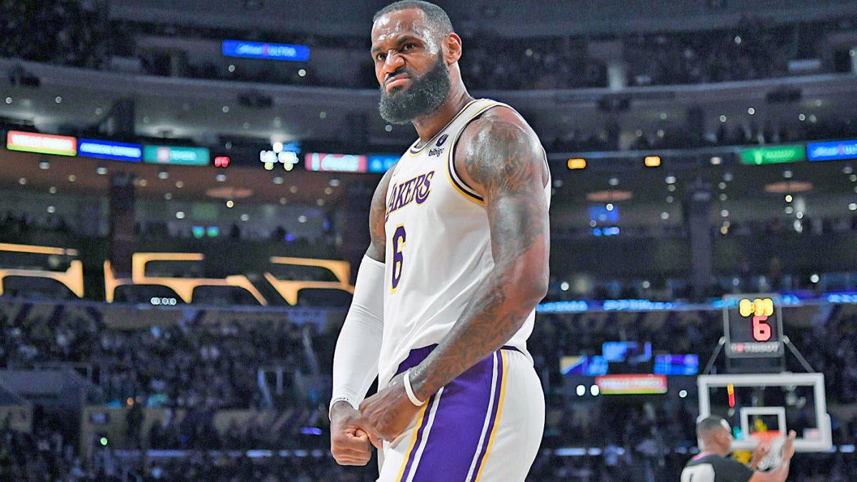 Vintage LeBron James shows up to lead Lakers in emphatic win over Magic