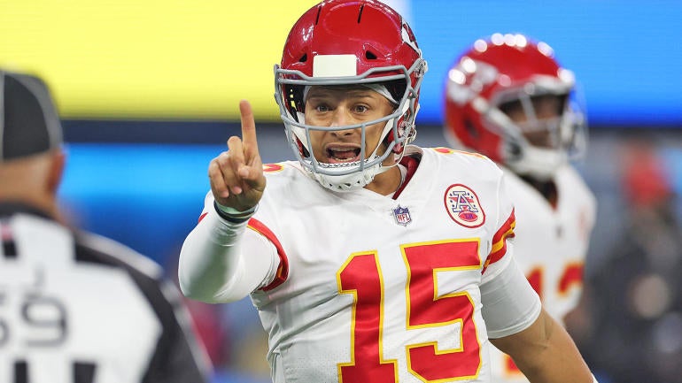 Patrick Mahomes becomes just the fourth QB in NFL history to pull off ...