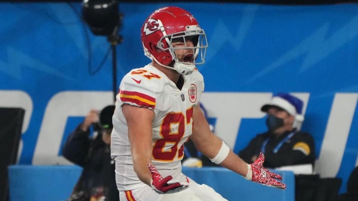Chiefs at Chargers score: Travis Kelce caps career-high performance with walk-off TD to lift Kansas City – CBSSports.com