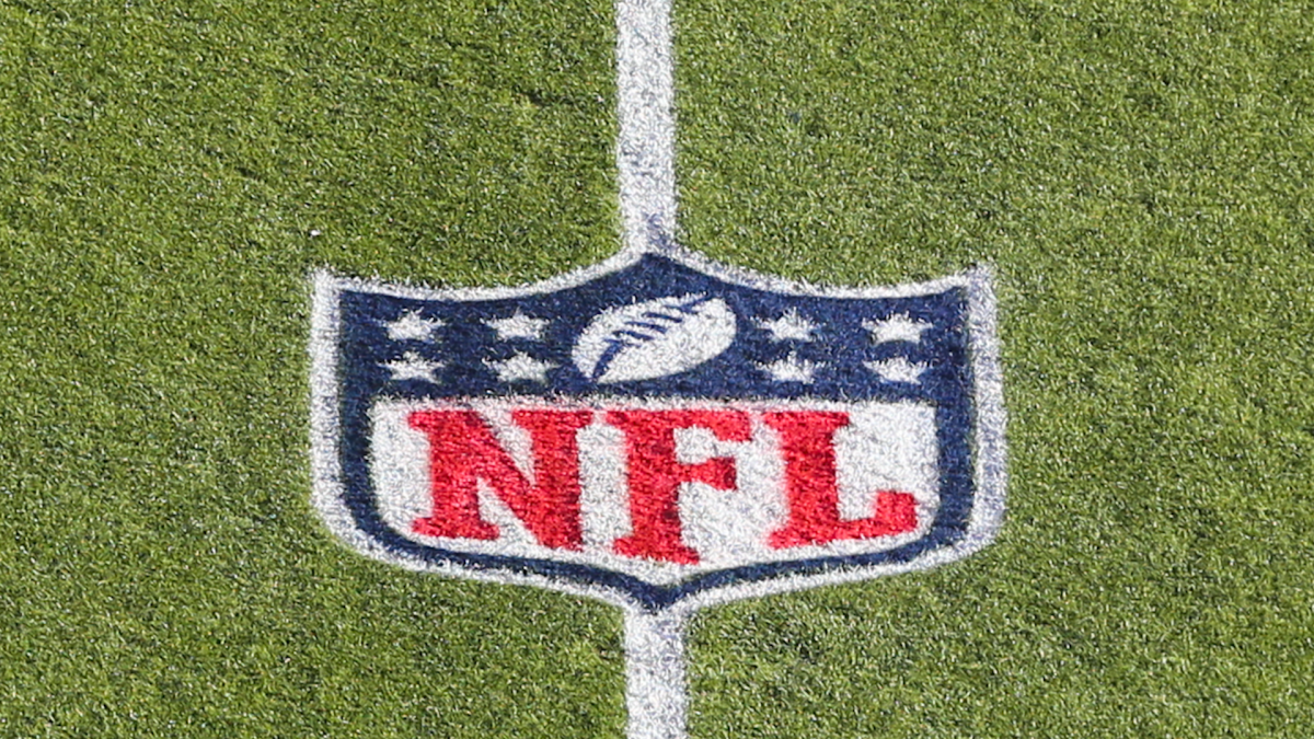 NFL Week 18 scores, live updates: Jaguars shock Colts, 49ers upset Rams