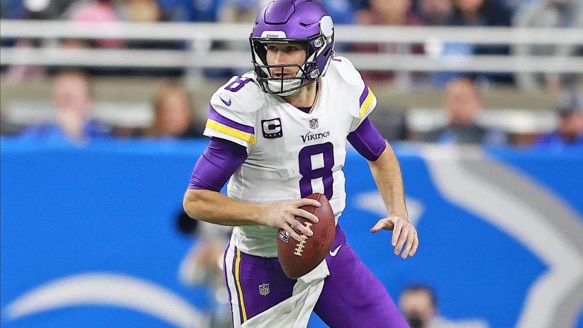 Vikings' Kirk Cousins, Kevin O'Connell Clash on Sidelines [WATCH