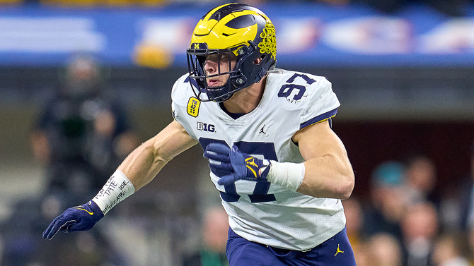 aidan-hutchinson-michigan-white-g.png