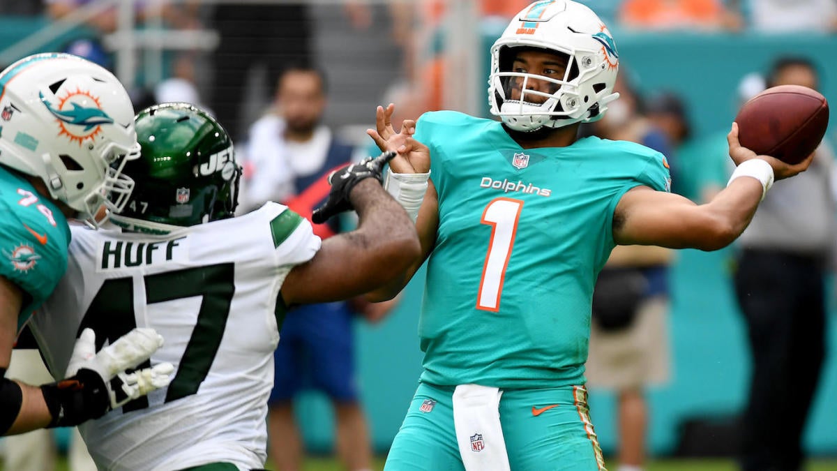 NFL Props For Dolphins-Saints: A Tua Tagovailoa Over & Alvin Kamara Under  For Monday Night Football Week 16