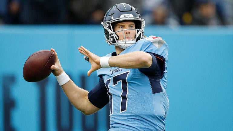 gettyimages-1362392769-ryan-tannehill-titans-qb-pregame-2022-1400.jpg