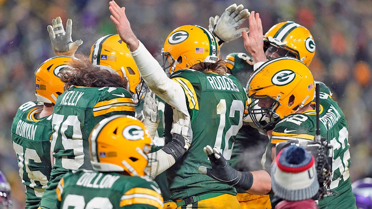 Packet Points vs. Vikings: Aaron Rodgers, Davante Adams Feed on Scrambled Vikings, Secure NFC # 1