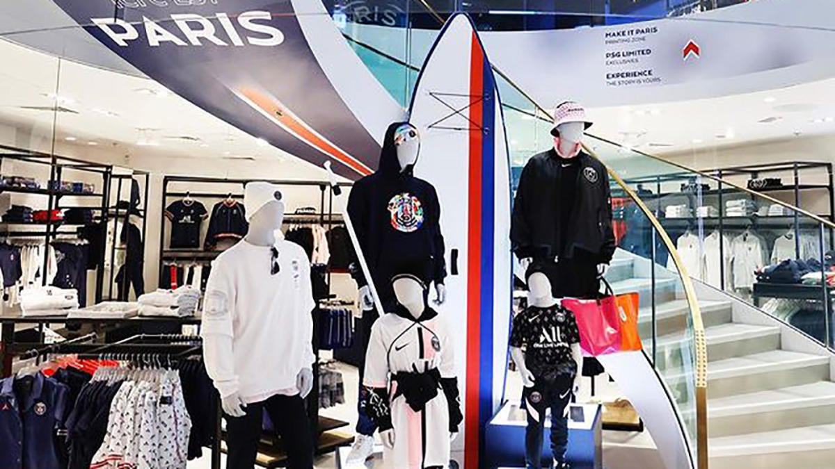 Discrimineren Malawi worstelen PSG collaborate with graffiti art icon Crash in Champs Elysees relaunch -  CBSSports.com