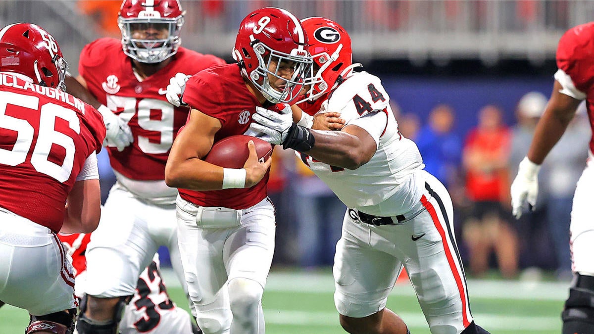 CBS Sports on X: You can also watch this battle for a title between  Georgia and LSU on our live stream:    / X