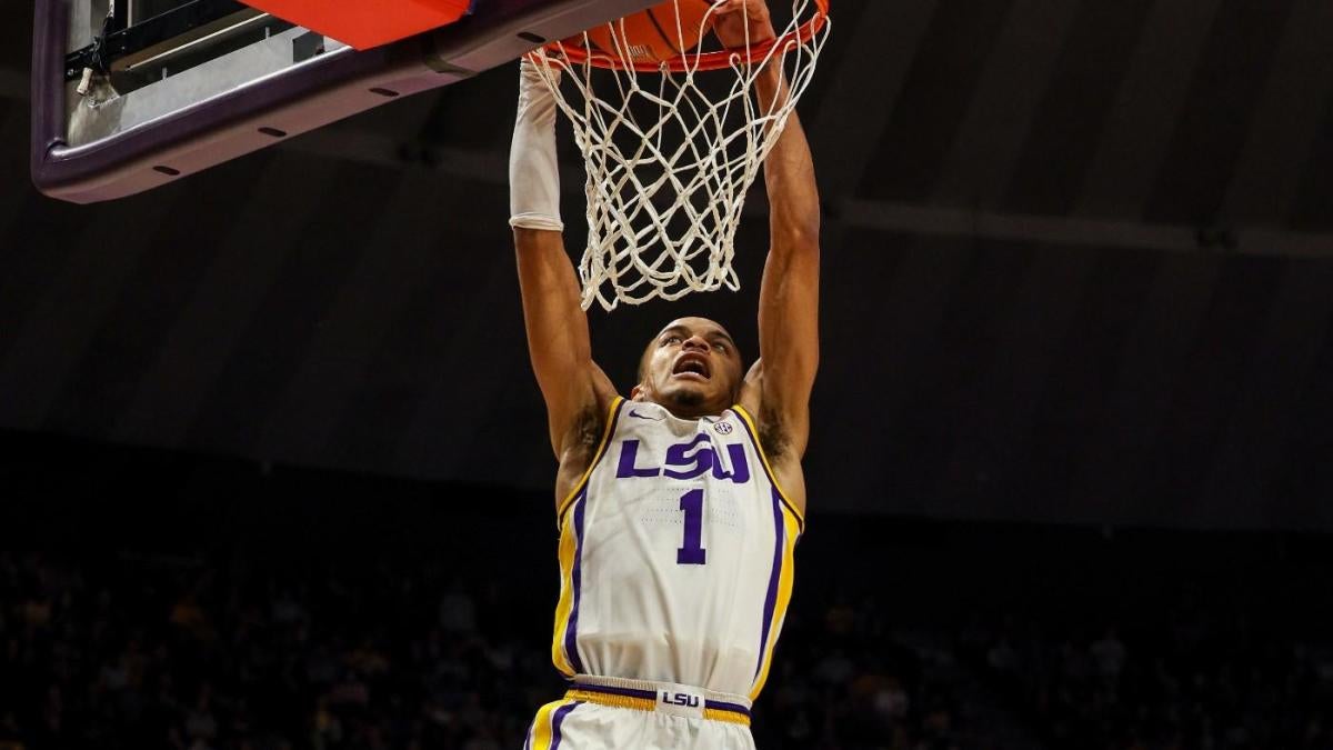 Eason, Pinson lead No. 21 LSU past No. 16 Kentucky, 65-60