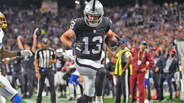 Raiders to place Hunter Renfrow on IR