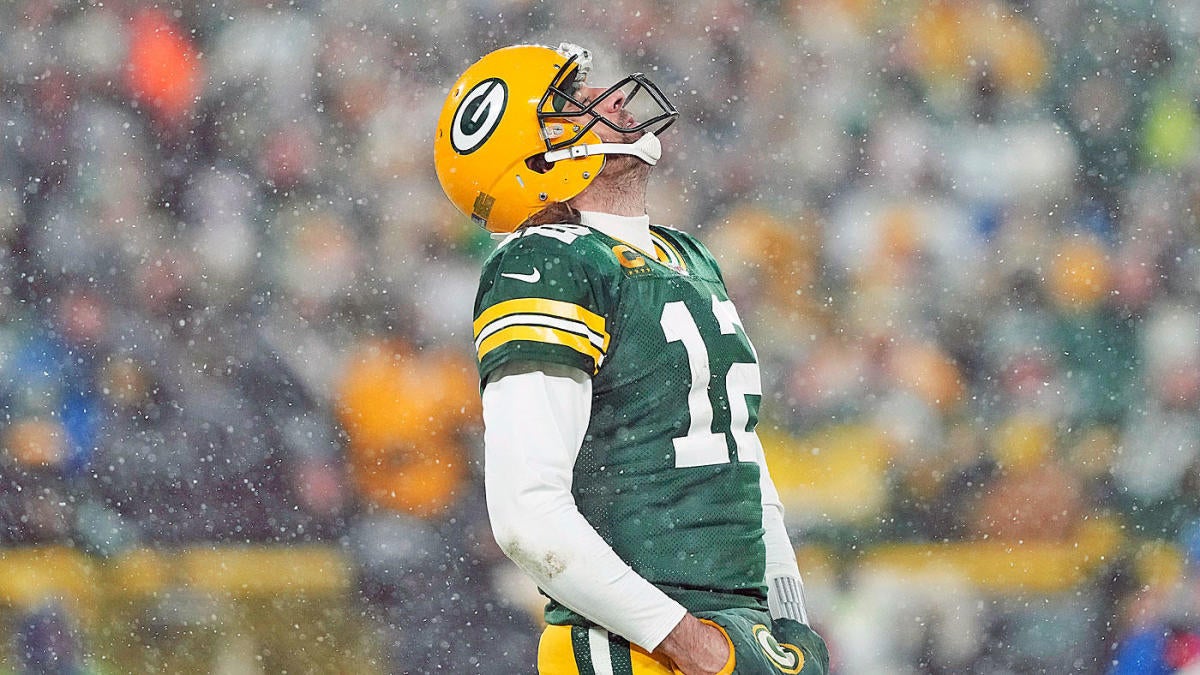 Can anyone put Aaron Rodgers in a Tennessee Titans uniform? :  r/PhotoshopRequest