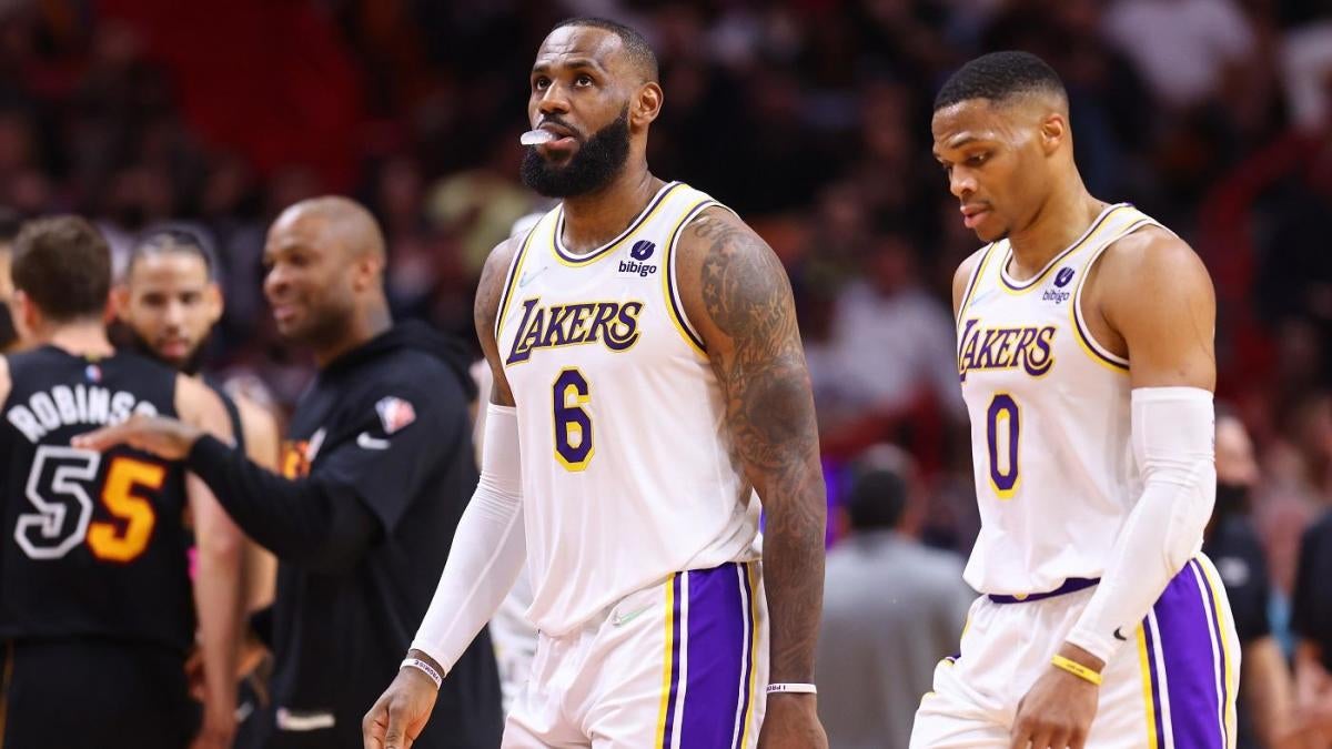 Lakers jatuh di bawah 0,500 lagi, dan pekerjaan Frank Vogel kemungkinan tergantung pada Anthony Davis yang kembali untuk menyelamatkan hari