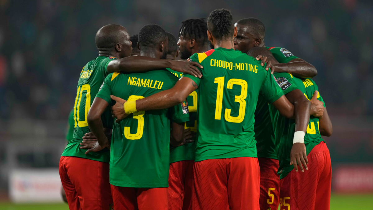 Sedikitnya enam orang tewas dalam penyerbuan di luar stadion yang menjadi tuan rumah pertandingan Kamerun-Komoro AFCON