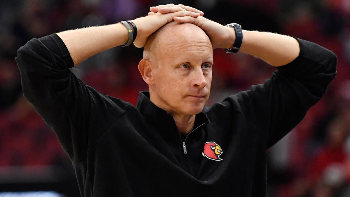 Louisville parts ways with Chris Mack: Cardinals move on from basketball coach in midst of fourth season – CBS Sports